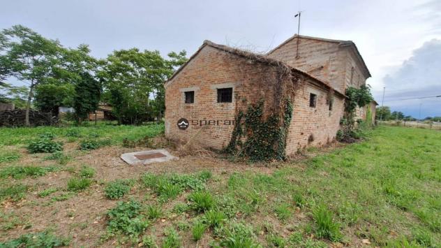 AEREOPORTO: Vendesi casale da ristrutturare a fano - zona aeroporto: ottima visibilità, ideale per attività ricettiva o commerciale!
hai un progetto a - Foto 12