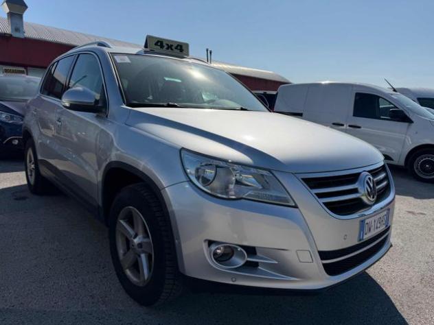 VOLKSWAGEN Tiguan 2.0 16V TDI DPF Trend & Fun (18°) rif. 24000183 - Foto 2