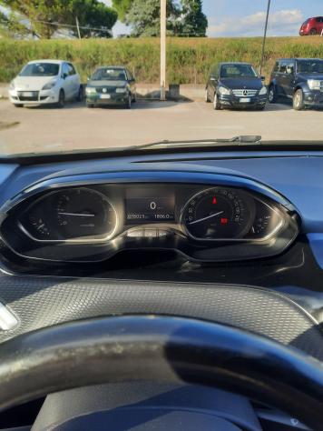 Peugeot 2008 PureTech 82 Allure - Foto 9