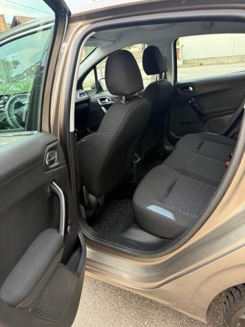 Peugeot 208 1.4 HDi 68 CV 5 porte Access - Foto 9