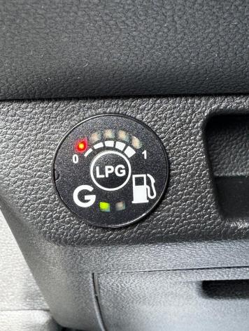 Renault Clio 1.0 TCE 74KW ECO-G TECHNO #sedriscaldati #volriscaldato - Foto 9