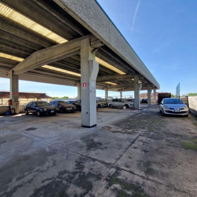Immobile di 1870 m² con più di 5 locali in vendita a Rho - Foto 12