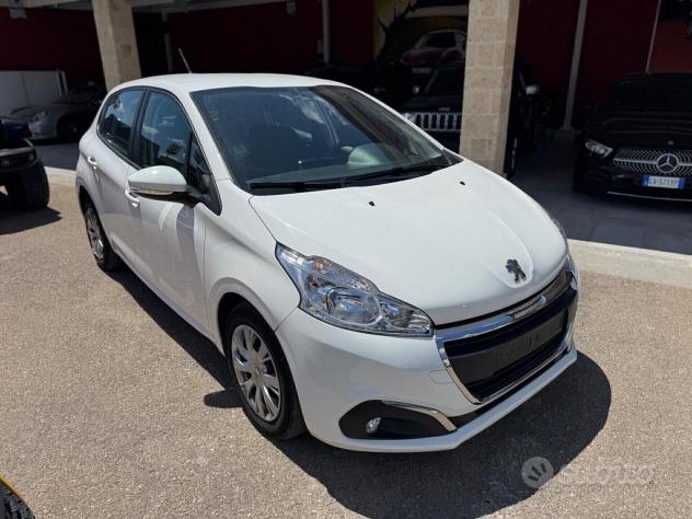 Peugeot 208 BlueHDi 100 navigaz CASTELLETTO 8 - Foto 3