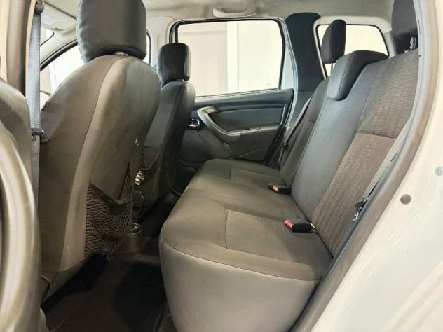 Dacia Duster 1.6 105 CV Laureate GPL - Foto 7
