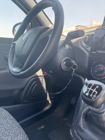 Lancia Ypsilon 1.0 FireFly 5 porte S&S Hybrid Alberta Ferretti - Foto 6