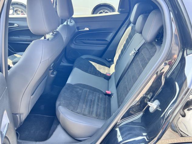 Alfa Romeo Junior Junior 1.2 ibrida Q4 Intensa 145cv edct6 4x4 - Foto 6