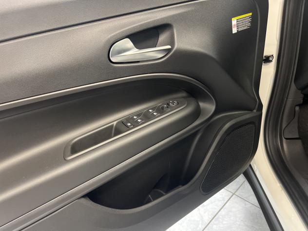 Jeep Avenger 1.2 Turbo Summit - Foto 10