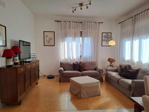appartamento in vendita a Carrara in zona Avenza