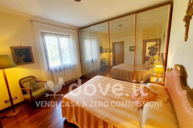 Rustico / Casale di 1050 m² con più di 5 locali e posto auto in vendita a Montepulciano - Foto 17