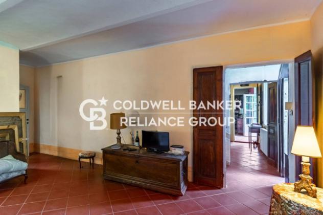 Rustico / Casale di 504 m² con più di 5 locali e box auto in vendita a Portacomaro - Foto 14