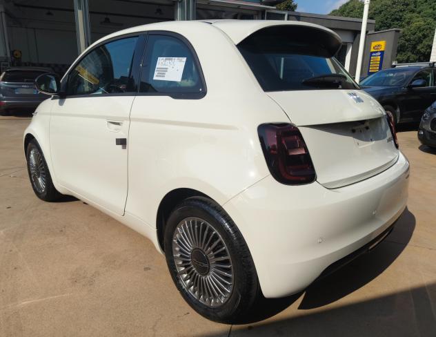 Fiat 500 Berlina Hybrid Icon - Foto 4