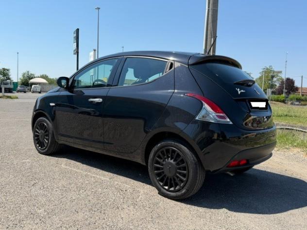 Lancia Ypsilon 1.0 hybrid neopatentati - Foto 4