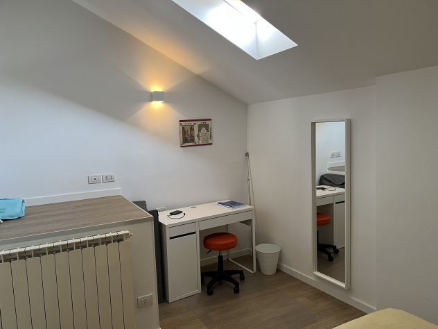 Besozzo - porzione di casa ristrutturata con box - Foto 9