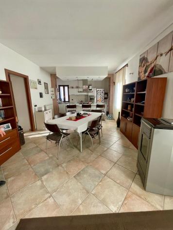 BL/gl139 - APPARTAMENTO INDIPENDENTE DI 3 LOCALI + DOPPI SERVIZI + SOLAIO MANSARDABILE + BOX - Foto 3