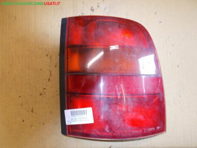 FANALE POST.S. NISSAN MICRA (K11E) 999-U46611 Parti elettriche  Fanaleria  Fanali  Fanale post. sx. NISSAN - MICRA - 01-02-1998 - 01-07-2000