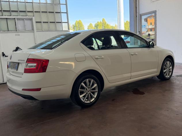 Skoda Octavia 1.6 TDI CR 105 CV DSG Ambition - Foto 5