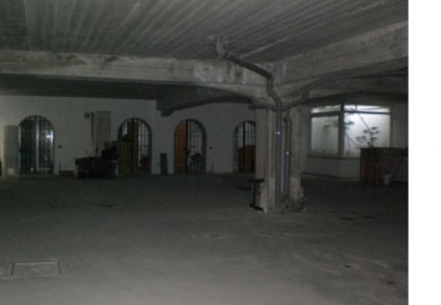 Immobile in asta di 465 m², box auto doppio in vendita a Cernusco sul Naviglio - Foto 3