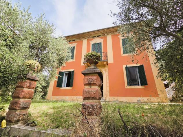 Villa in vendita a Mastiano - Lucca 220 mq Rif: 1425365
