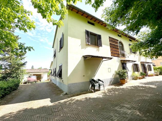 casa indipendente in vendita a Lucca in zona Vicopelago
