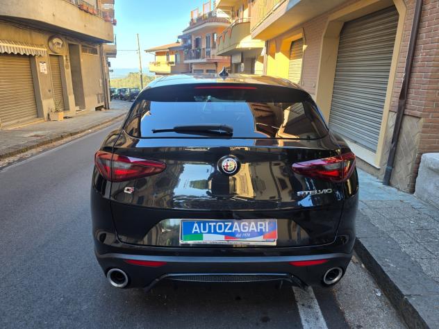 Alfa Romeo Stelvio 2.2 Turbodiesel 210 CV AT8 Q4 Executive - Foto 5