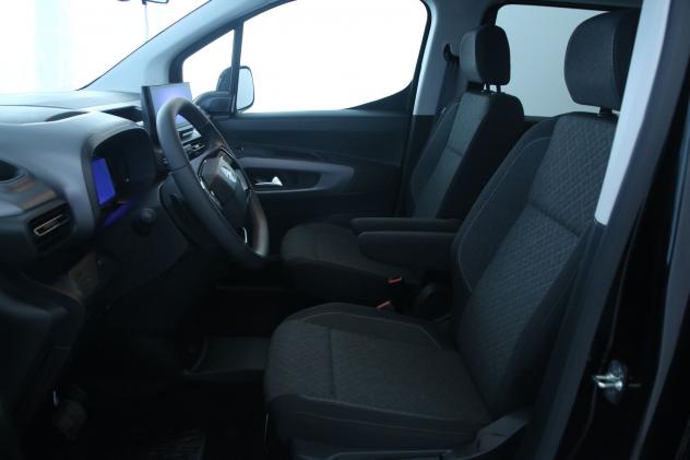Opel Combo XL 1.5 BlueHDI S&S 130cv AT8 ELEGANCE PLUS 7 posti - Foto 7