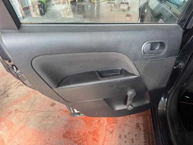 FORD FIESTA 1.4 TDCI 5 FRIZIONE NUOVS - Foto 7