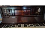 Pianoforte verticale Ernst Kaps di Dresda.