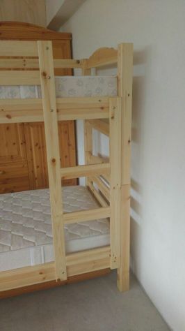 letto a castello pino grezzo, con coppia di rete in pino grezzo senza materassi