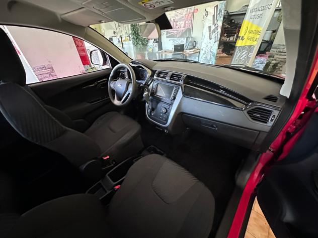 Mahindra KUV100 1.2 VVT K8 - Foto 9