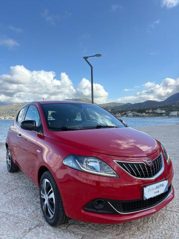 Lancia Ypsilon 1.0 FireFly 5 porte S&S Hybrid - Foto 2