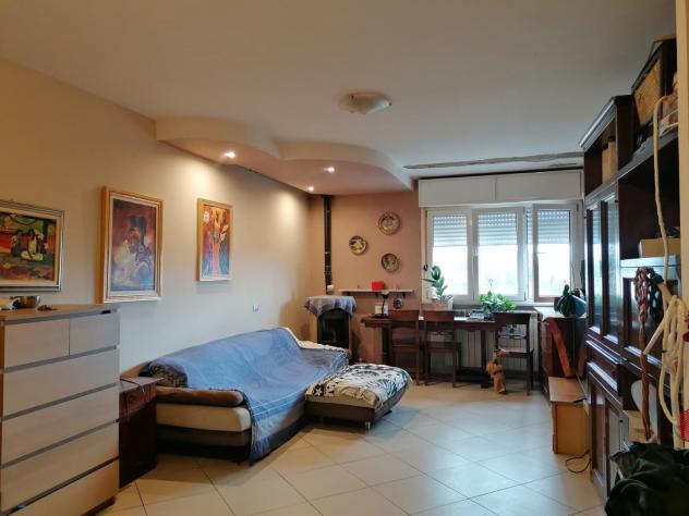 appartamento in vendita a Carrara in zona Avenza