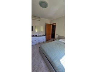 POMEZIA TRILOCALE ARREDATO CON TERRAZZO E BOX AUTO