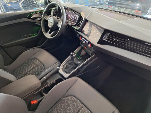 Audi A1 A1 Sportback 30 1.0 tfsi Identity Black 116cv s-tronic - Foto 8