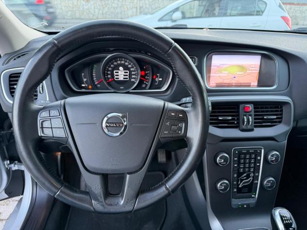 Volvo V40 D2 Momentum 2.0 120CV -2017 - Foto 6