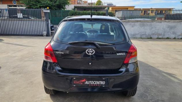TOYOTA Yaris 1.0 5 porte Sol rif. 23811903 - Foto 6