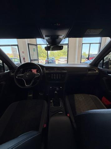 Volkswagen Tiguan 2.0 TDI 150 CV SCR DSG R-Line - Foto 8