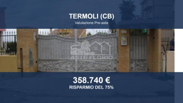 Immobile in asta di 590 m², box auto in vendita a Termoli