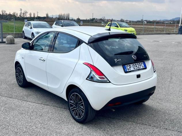 Lancia Ypsilon 1.0 FireFly 5 porte S&S Hybrid Gold - Foto 4