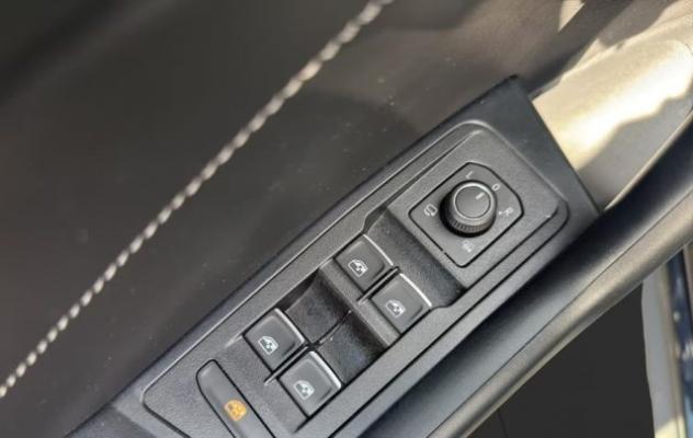 VOLKSWAGEN T-Roc 1.0 TSI R-Line - LED ACC DIGITAL COCKPIT rif. 22947058 - Foto 6