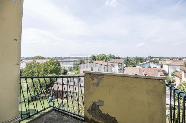 Appartamento con balcone e garage libero ed abitabile - Foto 9