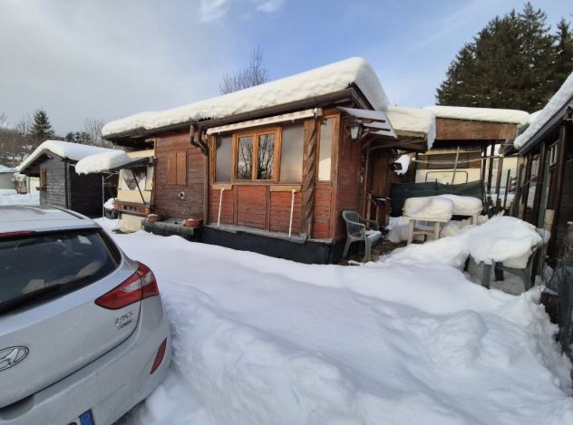 Casetta in legno su piazzola stanziale, Camping La Fontanina, Frassinoro (MO)