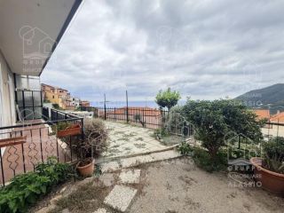 Alassio - Moglio affitto appartamento con giardino