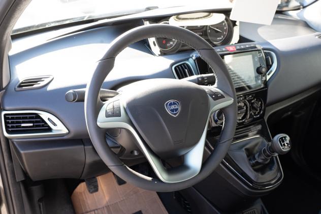 Lancia Ypsilon 1.2 69 CV 5 porte GPL Silver - Foto 10