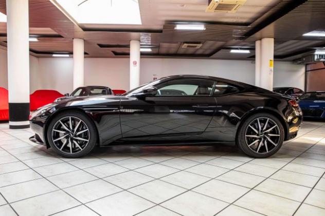 ASTON MARTIN DB 11 COUPE'|V8|360°VIEW|BRIGHT PACK|HEATED AND VENTI rif. 24057750 - Foto 4