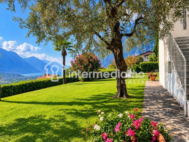 UNA FINESTRA SUL GARDA, IMMERSA NEL VERDE - Foto 18