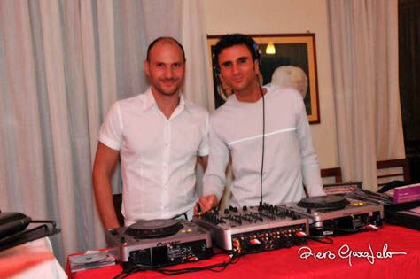 DJ PER FESTE, EVENTI, MATRIMONI - a scelta Speaker e fotografo! - Foto 4