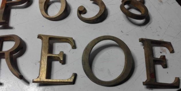 Numeri e lettere in ottone 11 pezzi - epoca - Foto 3