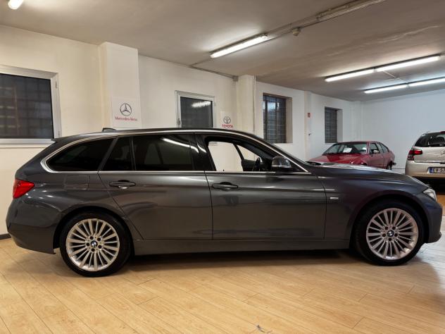 Bmw 320d xDrive Touring Luxury-4x4-Garantita-Permute - Foto 5