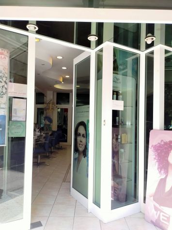 Cedesi Parrucchiere con cabina estetica Roma - Foto 2