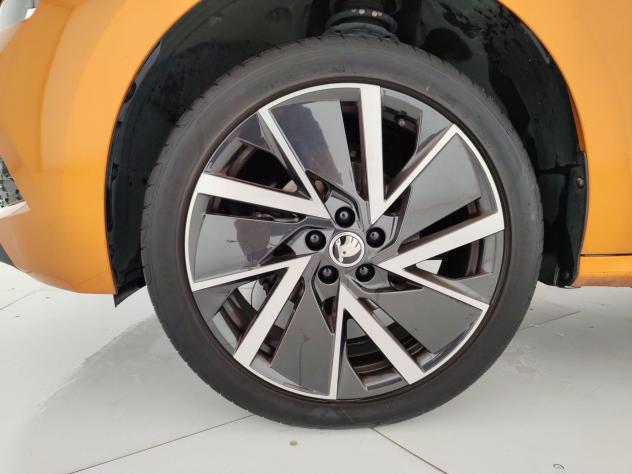 Škoda Kamiq 1.0 TSI 110cv BLACK DOTS - Foto 6